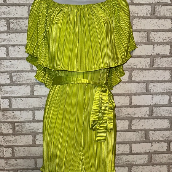 Chartreuse Romper - Picture 3 of 6